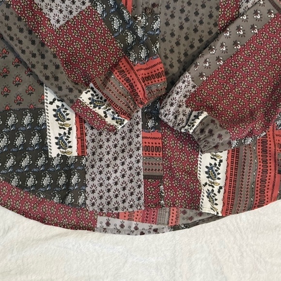 Bucketlist Boho Bandana Print Top Red Gray Brown Shirt Small - Picture 14 of 16